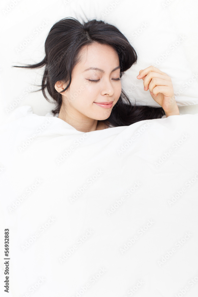 眠る女性 眠る女性