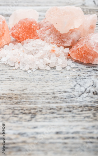 Obraz w ramie Himalayan pink crystal salt