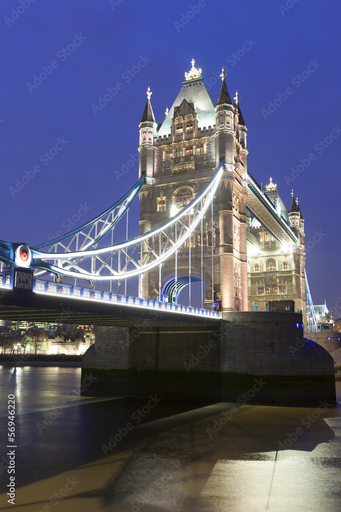 Obraz premium Tower Bridge at night, London.