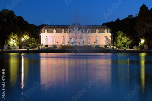 Obraz na płótnie Benrath Palace in Dusseldorf at evening, Germany w salonie