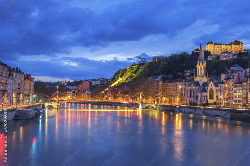 Fototapeta premium Famous view of Lyon with Saone river
