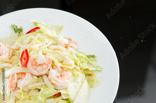 salad with shrimps