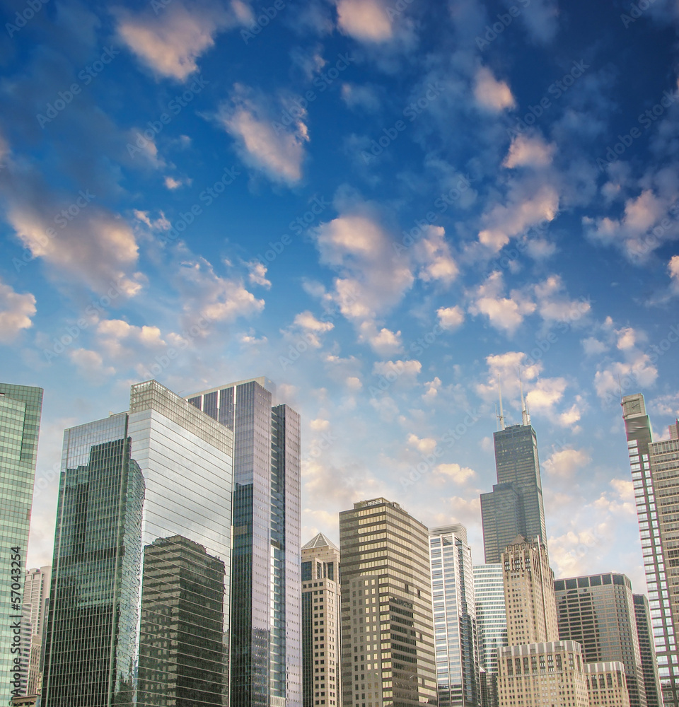 Beautiful skyline of Chicago Buildings and Skyscrapers, Illinois Beautiful skyline of Chicago Buildings and Skyscrapers, Illinois