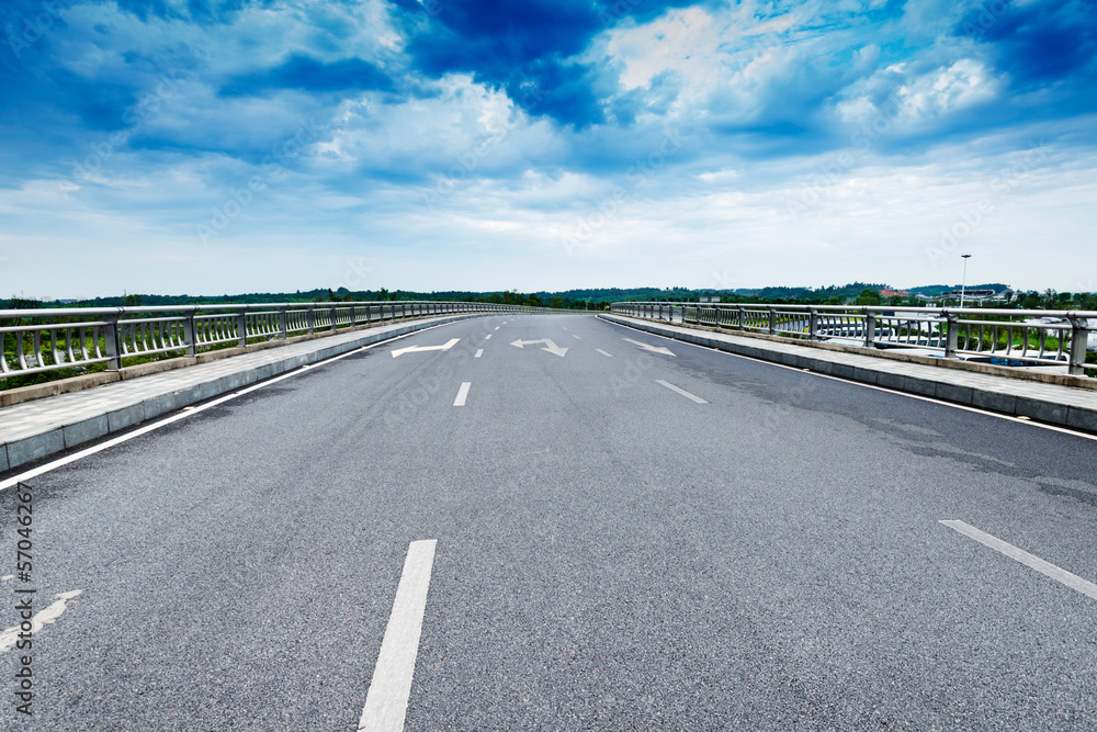 Fototapeta premium along the road