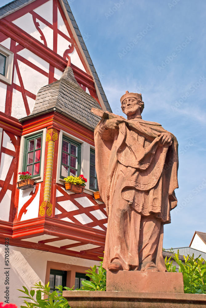 Fototapeta premium Heiliger Antonius in Erbach im Rheingau
