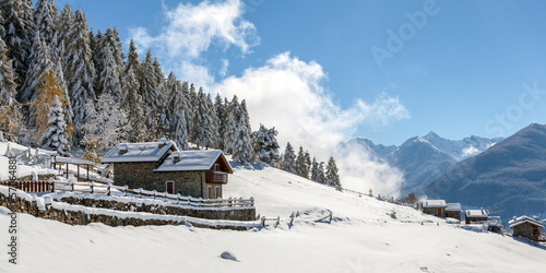 Photos paesaggio con neve fresca
