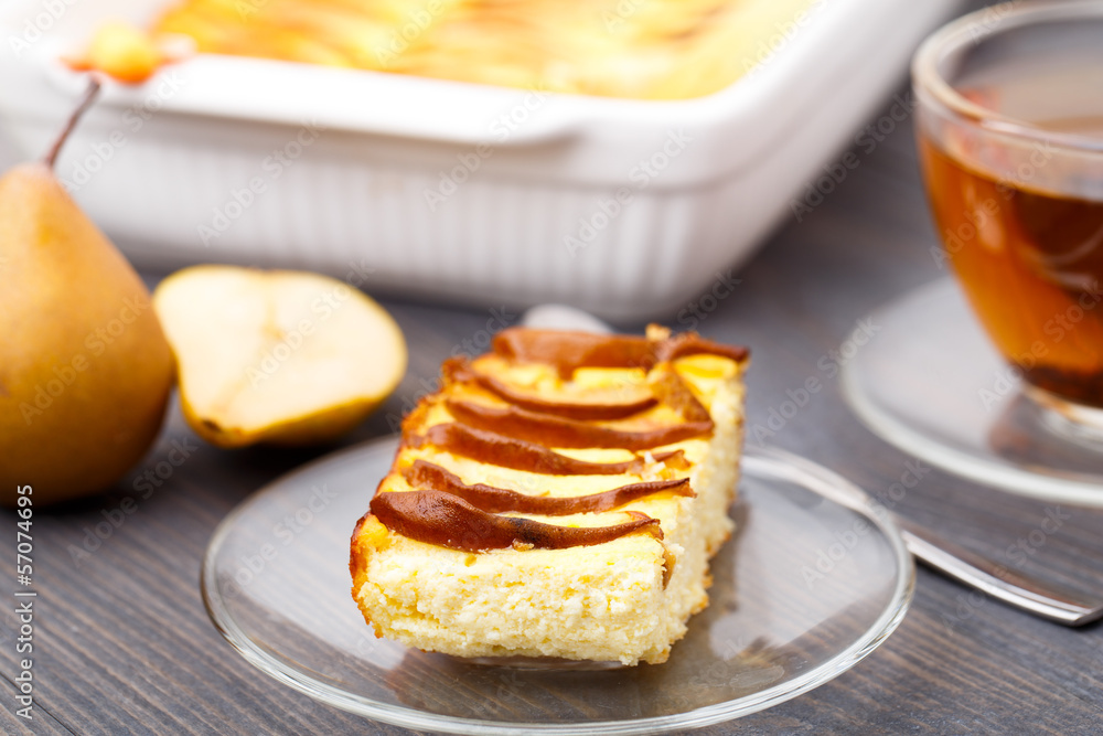 Pie made with fresh pears Pie made with fresh pears