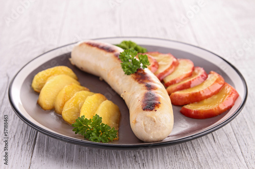 white pudding with apple