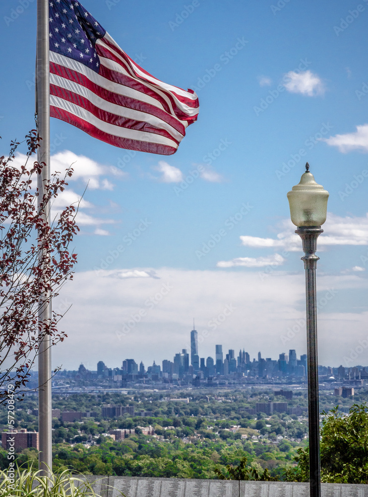 Fototapeta premium One WTC tower and the US Flag