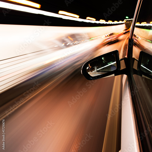 high-speed car © xy