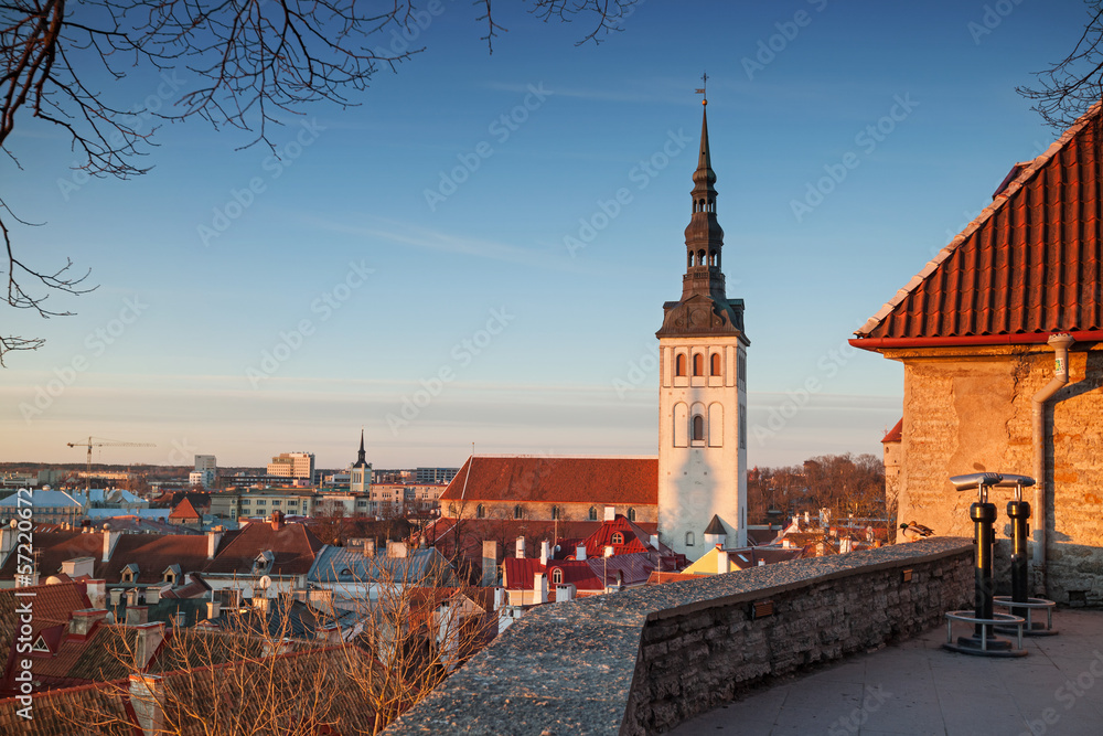 Naklejka premium Early spring morning on popular viewpoint in Tallinn