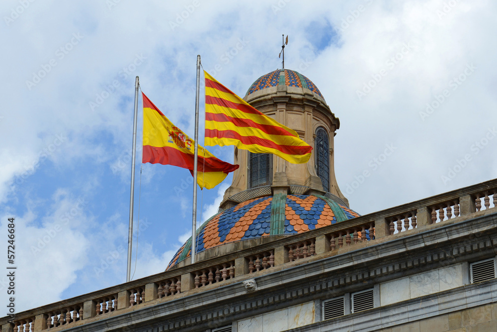 Obraz premium Flag of Spain and Catalonia, Barcelona, Spain