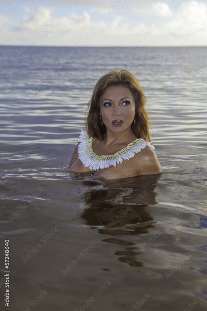 Fototapeta premium beautiful redhead topless in the ocean