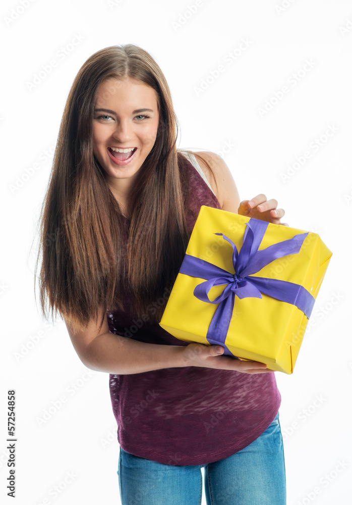 Teenager mit Geschenk Teenager mit Geschenk