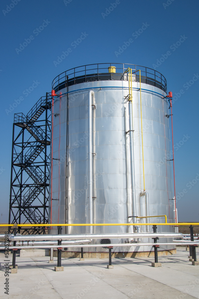 Oil and gas industry tanks Oil and gas industry tanks