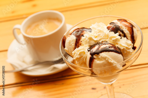 ice cream with coffee