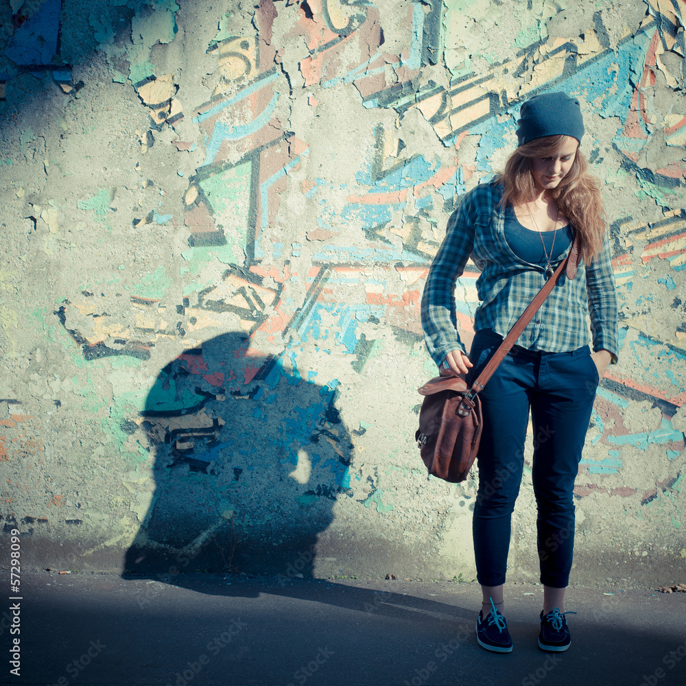 Obraz premium beautiful young blonde hipster stylish woman