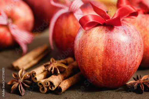 Red apples with cinnamon and anise