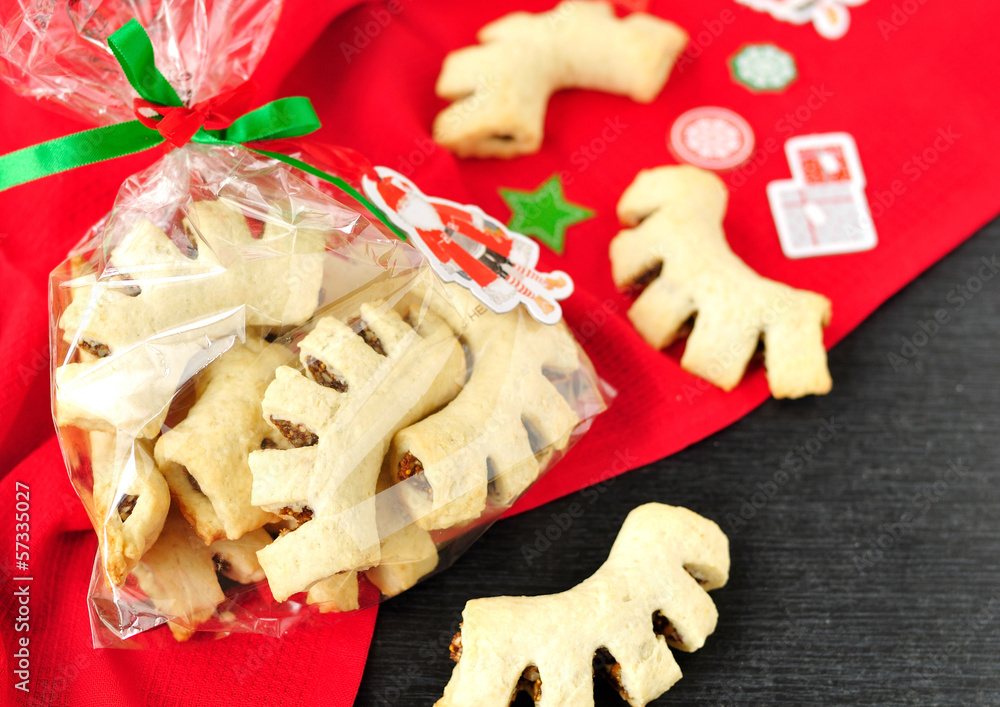 Cuddureddi, Sicilian Christmas Cookies, copy space for your text Cuddureddi, Sicilian Christmas Cookies, copy space for your text