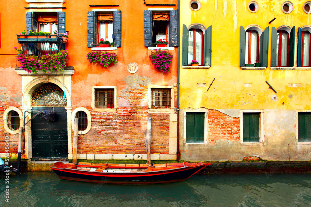 Naklejka premium Canal in Venice