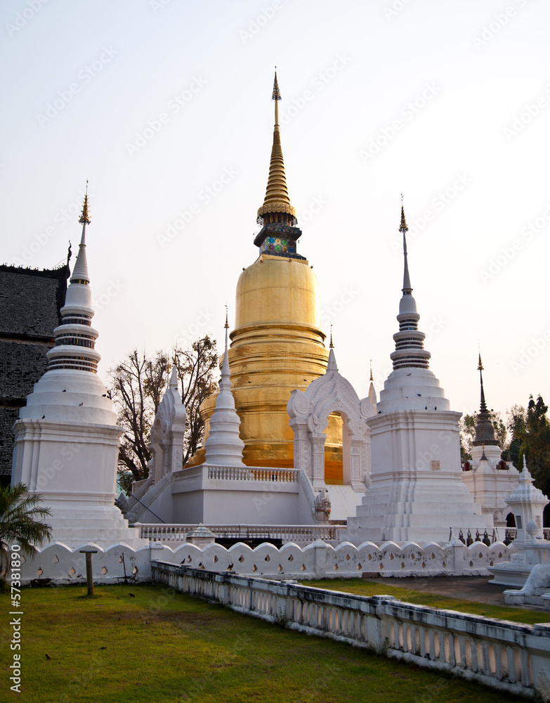 Fototapeta premium Pagoda in thai temple