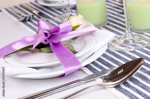 Table arrangement in restaurant