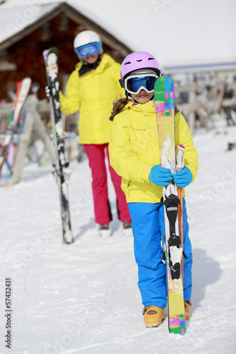 Ski, ski resort - family on ski vacation, apres ski