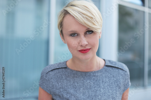 hübsche junge Frau Free Download hübsche junge Frau - GFXLoad