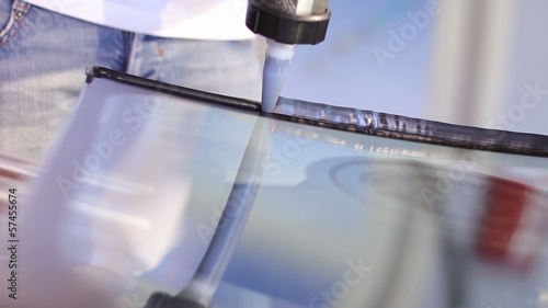 Riparazione e sostituzione cristalli parabrezza