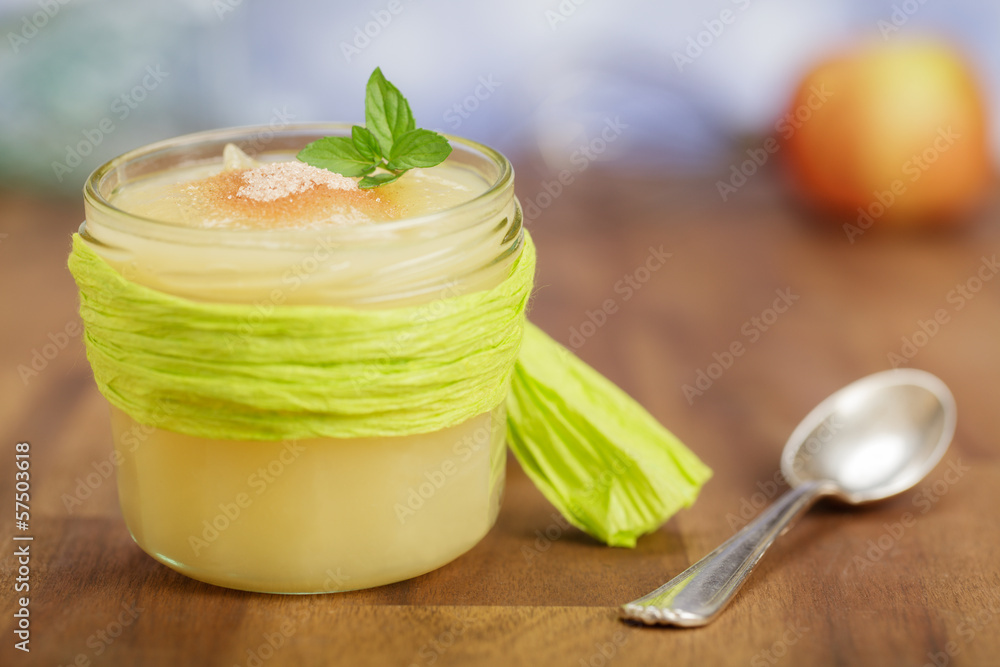Apfelmus mit Zimtzucker Apfelmus mit Zimtzucker