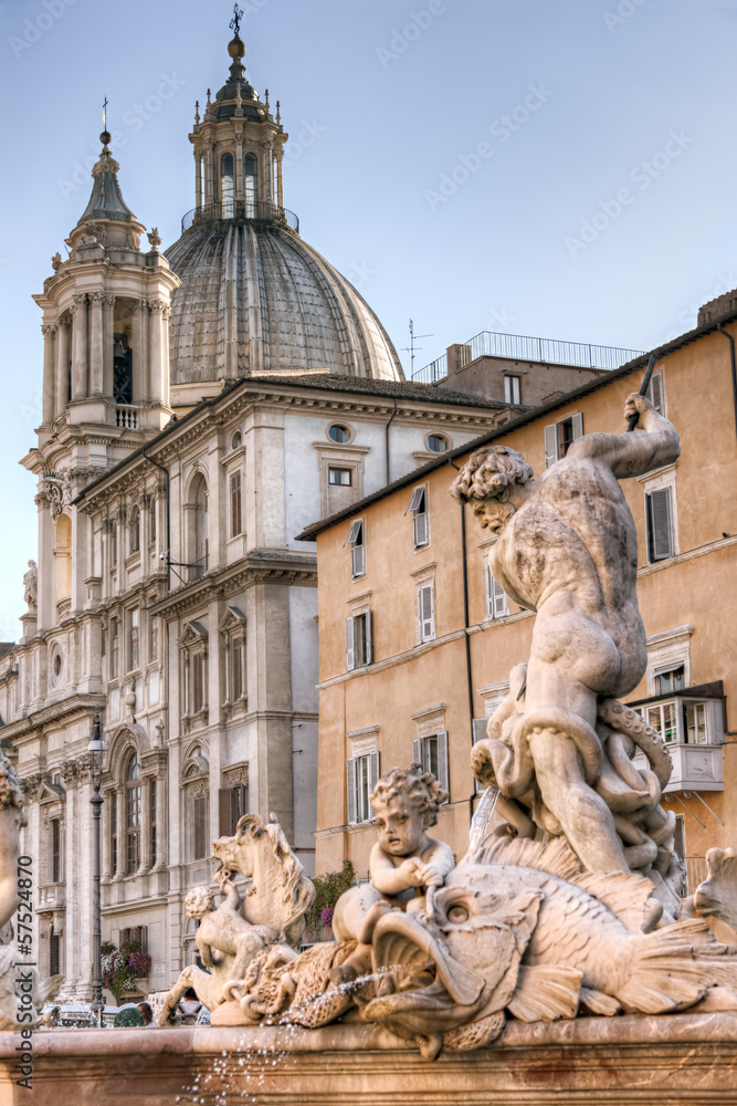 Neptune fountain at Piazza Navona, Rome