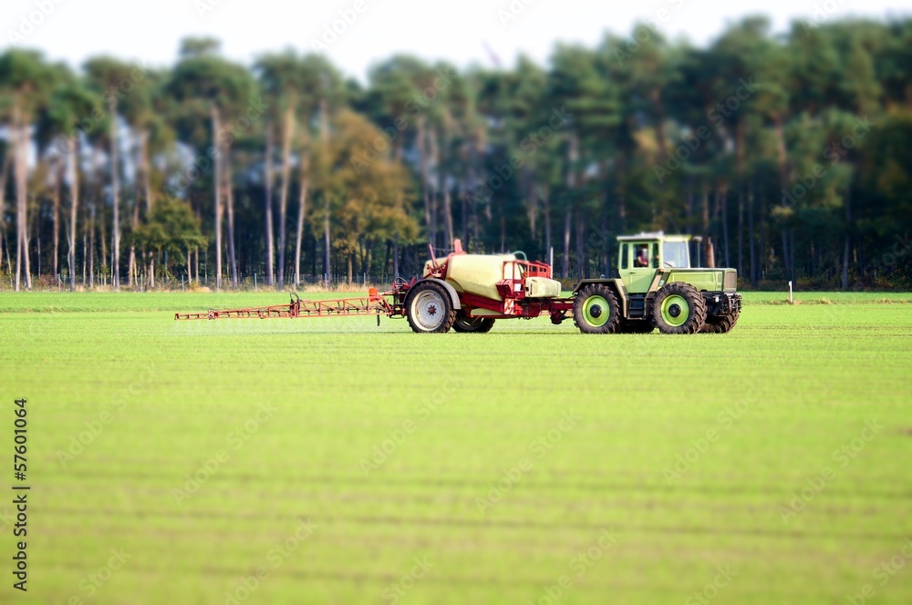 Fototapeta premium Pflanzenschutz,Feldspritze