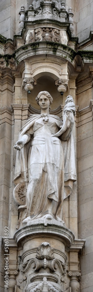 Sculpture on the facade of a building