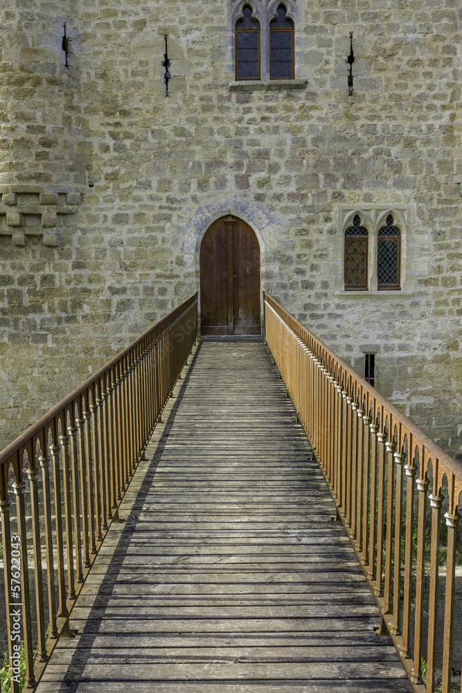 Obraz premium Moulin à eau fortifié de Bagas en Gironde