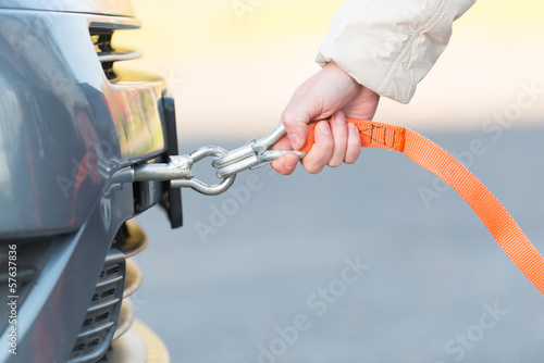 Fotografie Hand holding tow rope