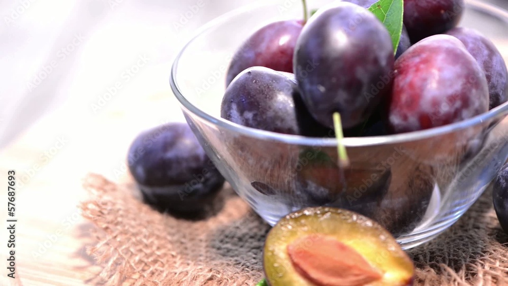 Fresh rotating Plums (loopable video) Fresh rotating Plums (loopable video)