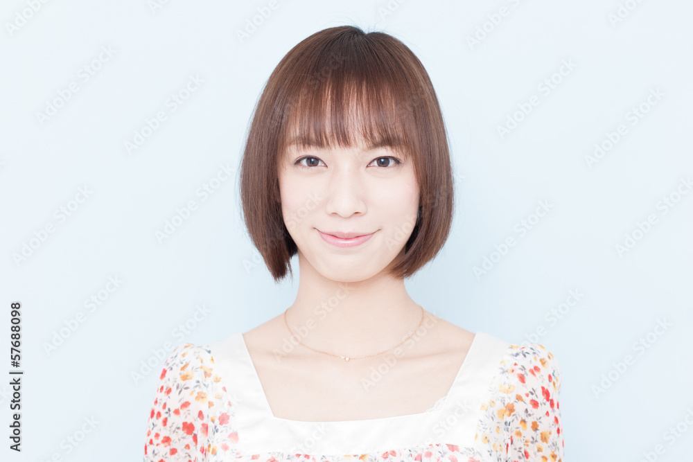 笑顔の女性