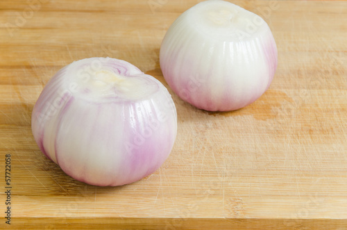 Onion on a cutting board
