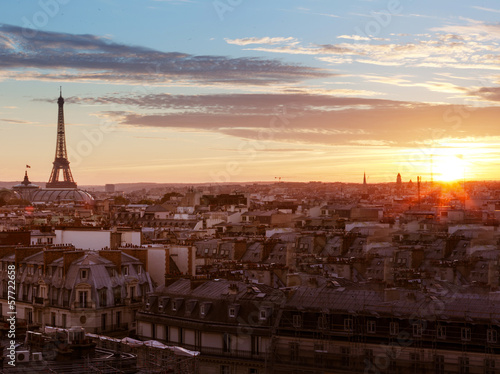 Eiffel Tower, Paris © Thomas Launois
