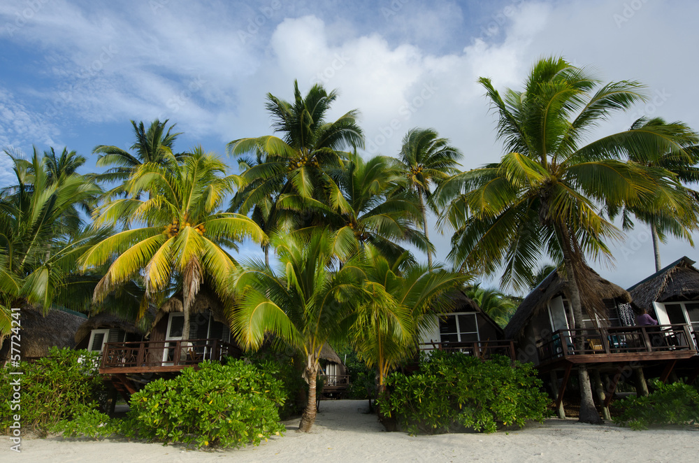 Fototapeta premium Beach Bungalows on Polynesian tropical Island