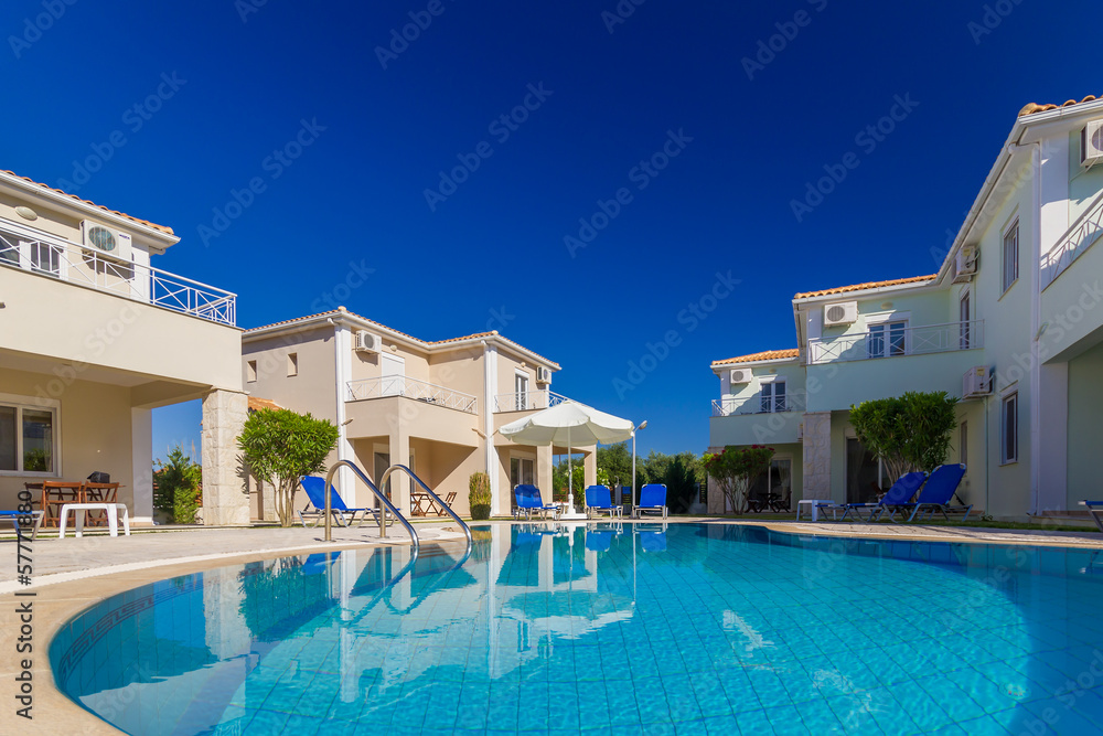Luxurious villa with pool - obrazy, fototapety, plakaty 