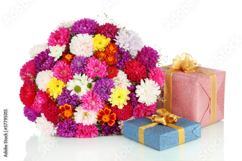 Fototapeta Naklejka Na Ścianę i Meble -  Beautiful bouquet of chrysanthemums isolated on white