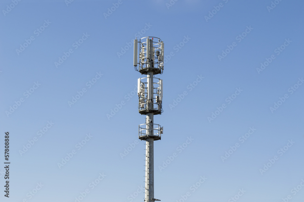 Communications tower