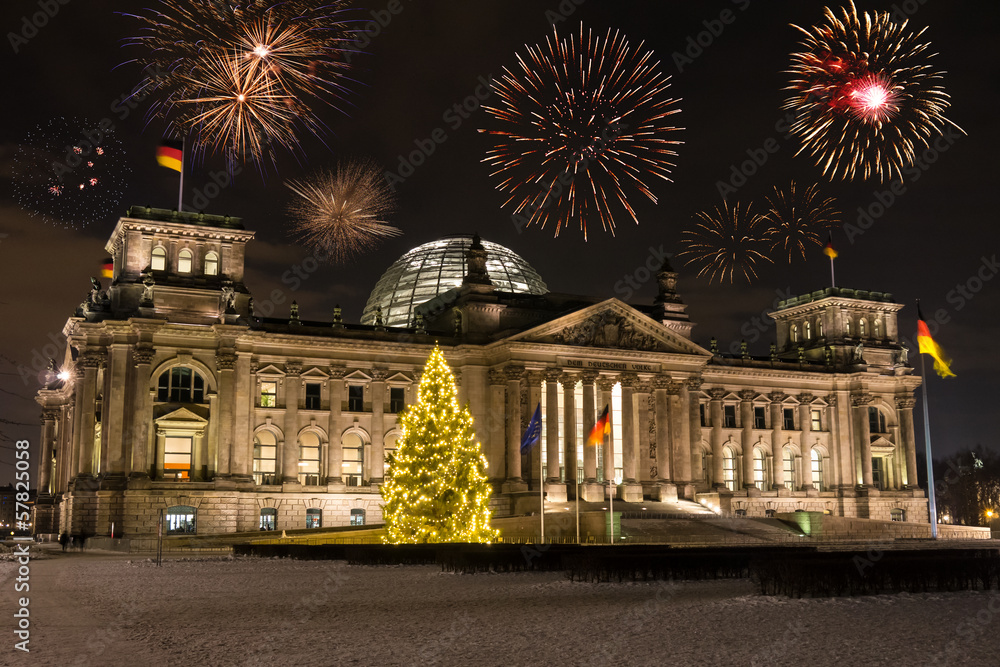 Obraz premium bundestag mit feuerwerk