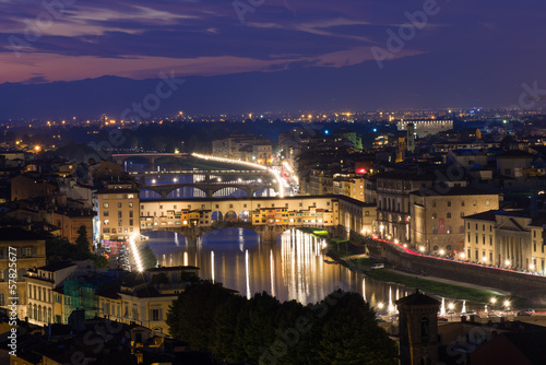 Night view of Ponte Vecchio over Arno River in Florence, Italy © Ekaterina Belova