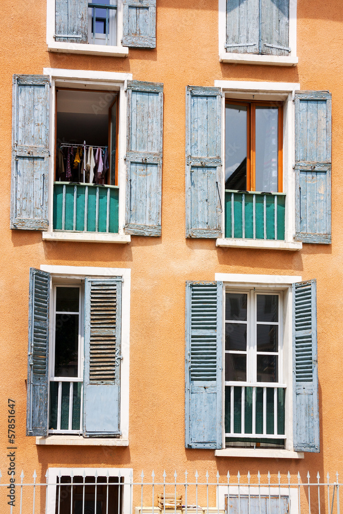 Fototapeta premium House facade in the South of France