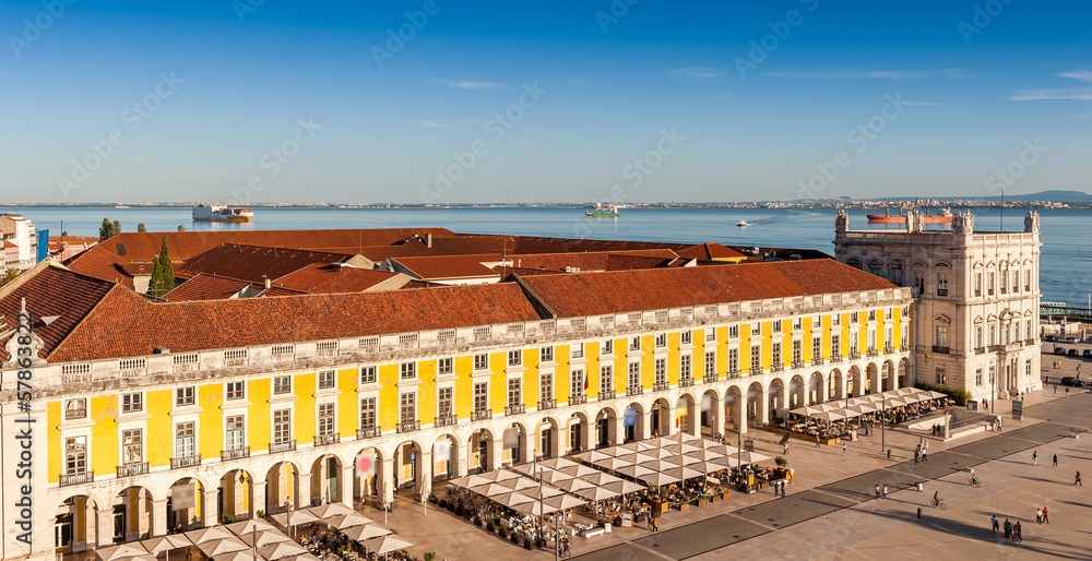 Obraz premium Lisbonne, place du commerce au Portugal