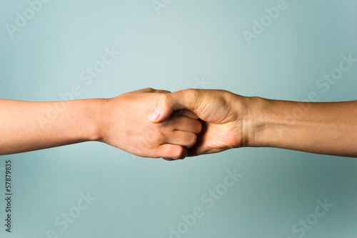 二人の握手
