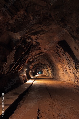 Mine tunnel