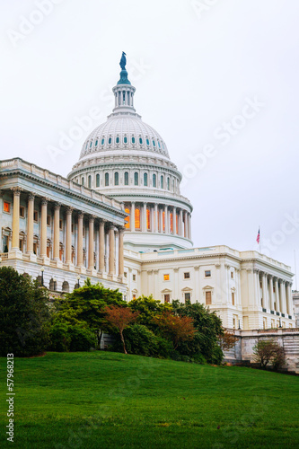 Obraz na płótnie United States Capitol building in Washington, DC w salonie